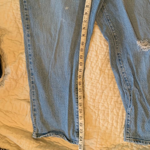 Levi's Ribcage Jeans in Distressed Light Wash - Picture 2 of 5